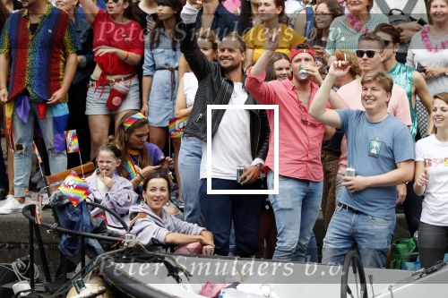 Amsterdam 3 augustus 2019
Gaypride in de grachten van Amsterdam.
Birgit Schuurman met haar nieuwe vriend Sander v Haarlem.