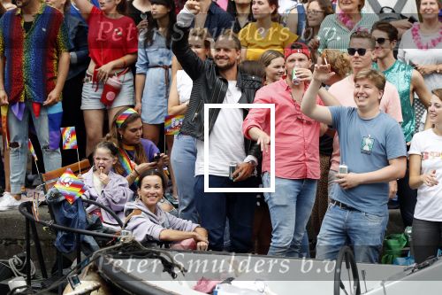 Amsterdam 3 augustus 2019
Gaypride in de grachten van Amsterdam.
Birgit Schuurman met haar nieuwe vriend Sander v Haarlem.