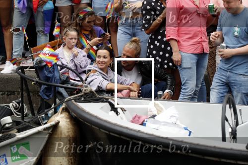 Amsterdam 3 augustus 2019
Gaypride in de grachten van Amsterdam.
Birgit Schuurman met haar nieuwe vriend Sander v Haarlem.