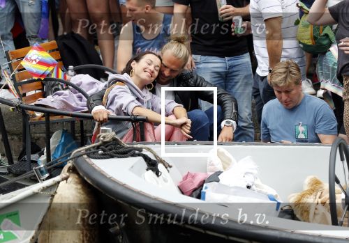 Amsterdam 3 augustus 2019
Gaypride in de grachten van Amsterdam.
Birgit Schuurman met haar nieuwe vriend Sander v Haarlem.