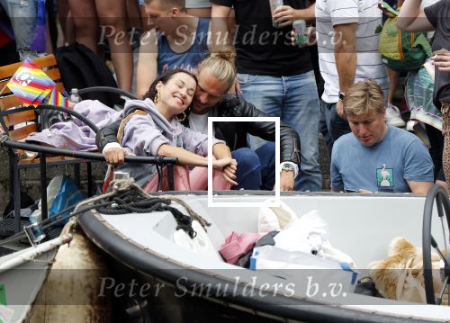 Amsterdam 3 augustus 2019
Gaypride in de grachten van Amsterdam.
Birgit Schuurman met haar nieuwe vriend Sander v Haarlem.