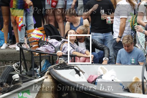 Amsterdam 3 augustus 2019
Gaypride in de grachten van Amsterdam.
Birgit Schuurman met haar nieuwe vriend Sander v Haarlem.