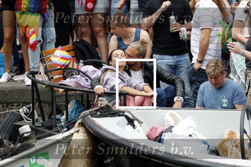 Amsterdam 3 augustus 2019
Gaypride in de grachten van Amsterdam.
Birgit Schuurman met haar nieuwe vriend Sander v Haarlem.