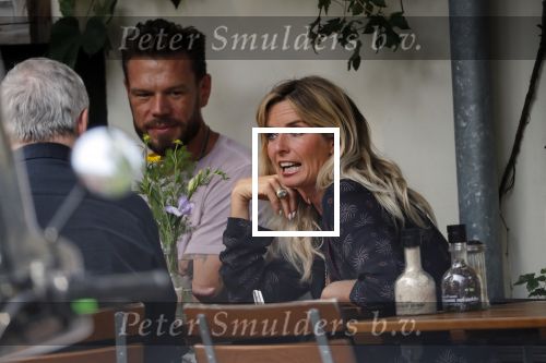 Amsterdam 28 augustus 2019
Candy Dulfer met vriend Rafael op terras en daarna op de fiets in Amsterdam.