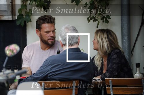 Amsterdam 28 augustus 2019
Candy Dulfer met vriend Rafael op terras en daarna op de fiets in Amsterdam.