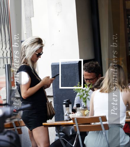 Amsterdam 28 augustus 2019
Chantal janzen met man Marco Geeratz en hun zoontje op de cornelis schuytstraat.