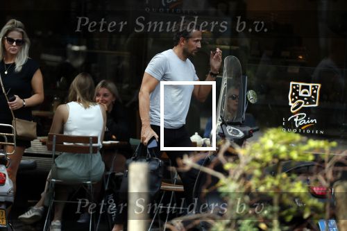 Amsterdam 28 augustus 2019
Chantal janzen met man Marco Geeratz en hun zoontje op de cornelis schuytstraat.