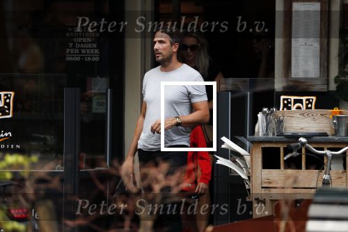 Amsterdam 28 augustus 2019
Chantal janzen met man Marco Geeratz en hun zoontje op de cornelis schuytstraat.
