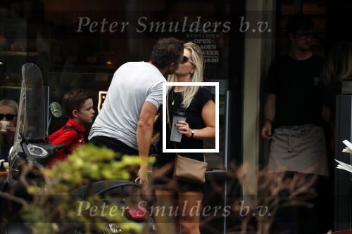 Amsterdam 28 augustus 2019
Chantal janzen met man Marco Geeratz en hun zoontje op de cornelis schuytstraat.