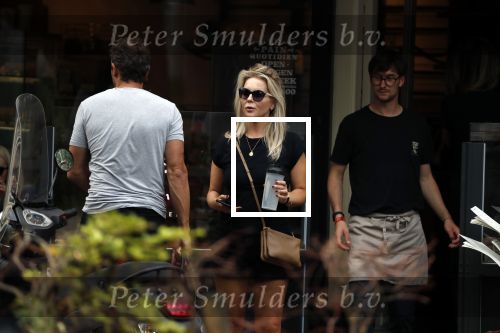 Amsterdam 28 augustus 2019
Chantal janzen met man Marco Geeratz en hun zoontje op de cornelis schuytstraat.
