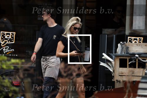 Amsterdam 28 augustus 2019
Chantal janzen met man Marco Geeratz en hun zoontje op de cornelis schuytstraat.