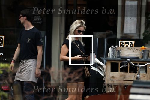 Amsterdam 28 augustus 2019
Chantal janzen met man Marco Geeratz en hun zoontje op de cornelis schuytstraat.