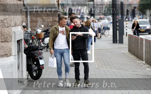 Amsterdam 22 augustus 2019
Djarno Hofland met zijn nieuwe mercedes.