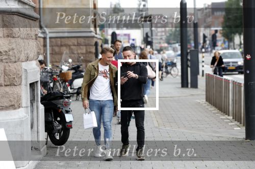 Amsterdam 22 augustus 2019
Djarno Hofland met zijn nieuwe mercedes.
