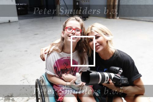 Almere 27 augustus 2019
Estelle Cruijff heeft fotoshoot ( estelle als fotograaf) voor 15 jarig bestaan esther vergeer foundation. Het motto is â€œdurf te dromenâ€