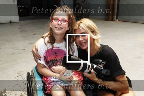 Almere 27 augustus 2019
Estelle Cruijff heeft fotoshoot ( estelle als fotograaf) voor 15 jarig bestaan esther vergeer foundation. Het motto is â€œdurf te dromenâ€