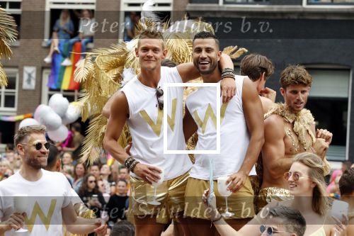 Amsterdam 3 augustus 2019
Gaypride in de grachten van Amsterdam.
Ferry Doedens met vriend