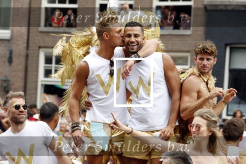 Amsterdam 3 augustus 2019
Gaypride in de grachten van Amsterdam.
Ferry Doedens met vriend