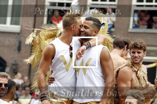 Amsterdam 3 augustus 2019
Gaypride in de grachten van Amsterdam.
Ferry Doedens met vriend