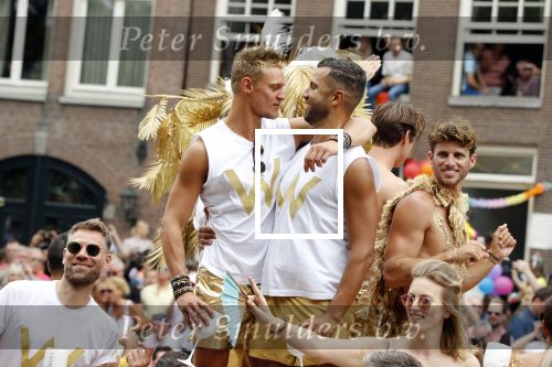 Amsterdam 3 augustus 2019
Gaypride in de grachten van Amsterdam.
Ferry Doedens met vriend
