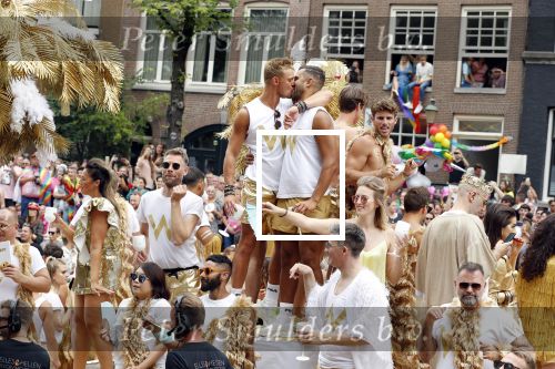 Amsterdam 3 augustus 2019
Gaypride in de grachten van Amsterdam.
Ferry Doedens met vriend