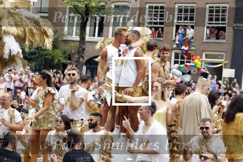 Amsterdam 3 augustus 2019
Gaypride in de grachten van Amsterdam.
Ferry Doedens met vriend