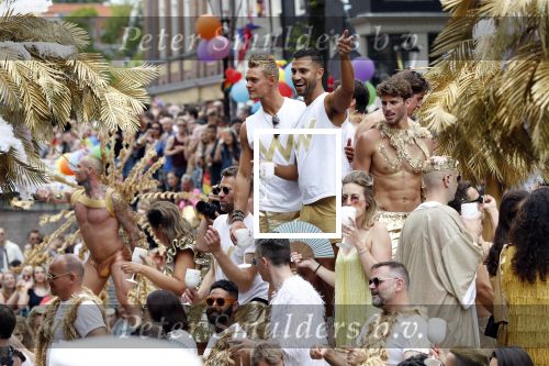Amsterdam 3 augustus 2019
Gaypride in de grachten van Amsterdam.
Ferry Doedens met vriend