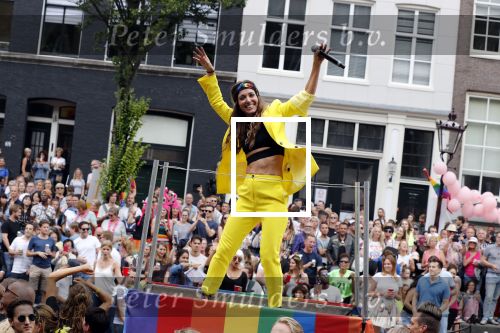Amsterdam 3 augustus 2019
Gaypride in de grachten van Amsterdam.
zangeres op boot