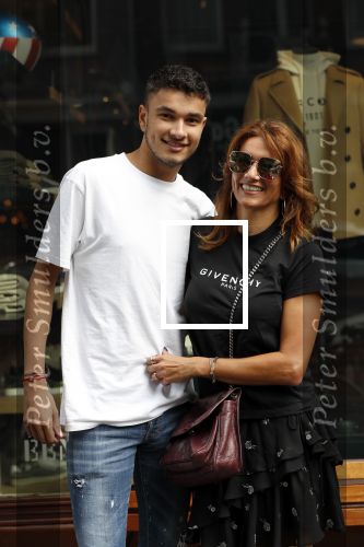 Amsterdam 30 augustus 2019
Ruud Gullit met zijn vriendin Karin de Rooij en haar zoon Nigel.