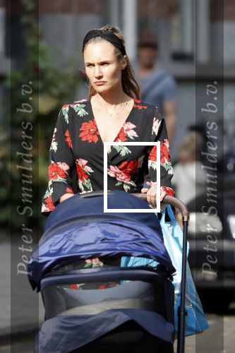 Amsterdam 21 augustus 2019
Kimberley Klaver achter de kinderwagen.