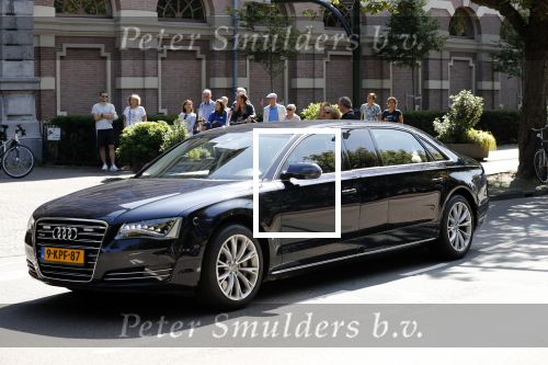 Den Haag 22 augustus 2019
Afscheidsdienst voor prinses Christina op paleis Noordeinde en de koninklijke stallen.
Aanwezig haar Kinderen Bernardo, Nicolas en Juliana alsmede prinses Beatrix prinses Irene prinses Margriet mr Pieter v Vollenhoven Koning Willem Alexander koningin Maxima prinses Mabel prins Constantijn Prinses laurentien en hun kinderen Leonore Claus Casimir Eloise   Prins Carlos  prinses Annemarie prinses Viktoria  Prins Jaime Prinses Carolina met man Albert Brenninkmeijer prinses Margarita met man Tjalling ten cate Prins floris en Prinses Aimee Prins Maurits en Prinses Marilene Prins Pieter Christiaan en Prins Bernhard jr.
