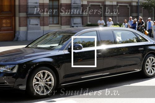 Den Haag 22 augustus 2019
Afscheidsdienst voor prinses Christina op paleis Noordeinde en de koninklijke stallen.
Aanwezig haar Kinderen Bernardo, Nicolas en Juliana alsmede prinses Beatrix prinses Irene prinses Margriet mr Pieter v Vollenhoven Koning Willem Alexander koningin Maxima prinses Mabel prins Constantijn Prinses laurentien en hun kinderen Leonore Claus Casimir Eloise   Prins Carlos  prinses Annemarie prinses Viktoria  Prins Jaime Prinses Carolina met man Albert Brenninkmeijer prinses Margarita met man Tjalling ten cate Prins floris en Prinses Aimee Prins Maurits en Prinses Marilene Prins Pieter Christiaan en Prins Bernhard jr.