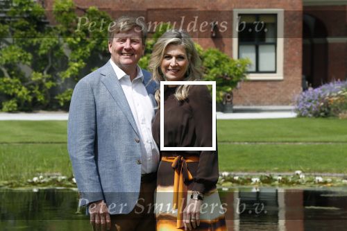 Den Haag 19 juli 2019
Jaarlijkse fotouurtje in de thuisn van Huis ten Bosch . Aanwezig Koning Willem Alexander Koningin Maxima Prinses Amalia Alexia en Ariane.