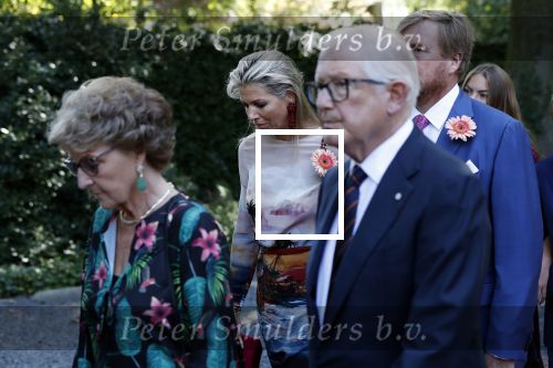 Den Haag 22 augustus 2019
Afscheidsdienst voor prinses Christina op paleis Noordeinde en de koninklijke stallen.
Aanwezig haar Kinderen Bernardo, Nicolas en Juliana alsmede prinses Beatrix prinses Irene prinses Margriet mr Pieter v Vollenhoven Koning Willem Alexander koningin Maxima prinses Mabel prins Constantijn Prinses laurentien en hun kinderen Leonore Claus Casimir Eloise   Prins Carlos  prinses Annemarie prinses Viktoria  Prins Jaime Prinses Carolina met man Albert Brenninkmeijer prinses Margarita met man Tjalling ten cate Prins floris en Prinses Aimee Prins Maurits en Prinses Marilene Prins Pieter Christiaan en Prins Bernhard jr.