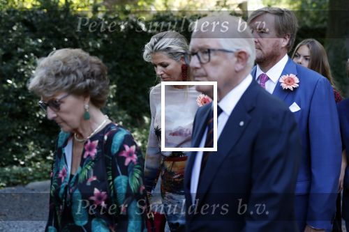 Den Haag 22 augustus 2019
Afscheidsdienst voor prinses Christina op paleis Noordeinde en de koninklijke stallen.
Aanwezig haar Kinderen Bernardo, Nicolas en Juliana alsmede prinses Beatrix prinses Irene prinses Margriet mr Pieter v Vollenhoven Koning Willem Alexander koningin Maxima prinses Mabel prins Constantijn Prinses laurentien en hun kinderen Leonore Claus Casimir Eloise   Prins Carlos  prinses Annemarie prinses Viktoria  Prins Jaime Prinses Carolina met man Albert Brenninkmeijer prinses Margarita met man Tjalling ten cate Prins floris en Prinses Aimee Prins Maurits en Prinses Marilene Prins Pieter Christiaan en Prins Bernhard jr.