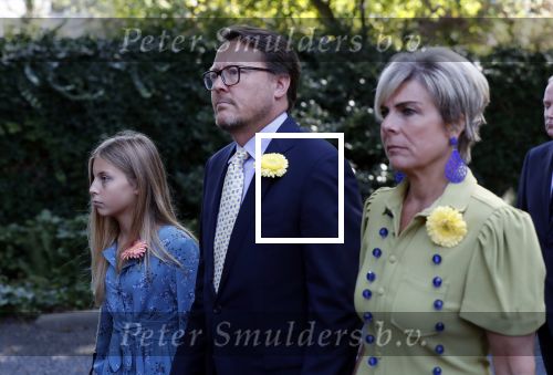 Den Haag 22 augustus 2019
Afscheidsdienst voor prinses Christina op paleis Noordeinde en de koninklijke stallen.
Aanwezig haar Kinderen Bernardo, Nicolas en Juliana alsmede prinses Beatrix prinses Irene prinses Margriet mr Pieter v Vollenhoven Koning Willem Alexander koningin Maxima prinses Mabel prins Constantijn Prinses laurentien en hun kinderen Leonore Claus Casimir Eloise   Prins Carlos  prinses Annemarie prinses Viktoria  Prins Jaime Prinses Carolina met man Albert Brenninkmeijer prinses Margarita met man Tjalling ten cate Prins floris en Prinses Aimee Prins Maurits en Prinses Marilene Prins Pieter Christiaan en Prins Bernhard jr.