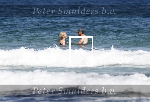 Ibiza 17 augustus 2019
Mieke v d Weij met haar man in zee bij Coco Beach.