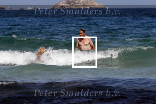 Ibiza 17 augustus 2019
Mieke v d Weij met haar man in zee bij Coco Beach.