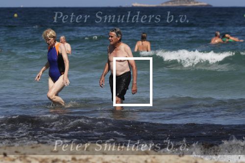 Ibiza 17 augustus 2019
Mieke v d Weij met haar man in zee bij Coco Beach.