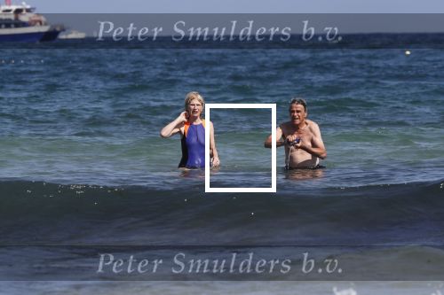Ibiza 17 augustus 2019
Mieke v d Weij met haar man in zee bij Coco Beach.