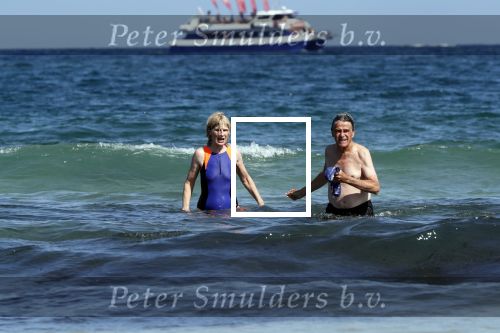 Ibiza 17 augustus 2019
Mieke v d Weij met haar man in zee bij Coco Beach.