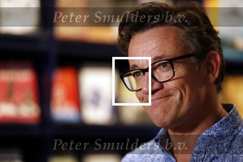 Amsterdam 21 augustus 2019
Boekpresentatie Inge Ipenburg. Tim Akkerman ontvangt het eerste exemplaar.
Paul Groot