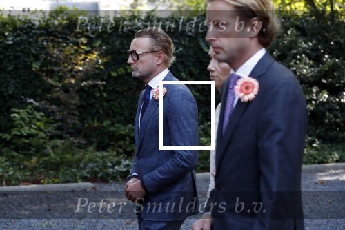 Den Haag 22 augustus 2019
Afscheidsdienst voor prinses Christina op paleis Noordeinde en de koninklijke stallen.
Aanwezig haar Kinderen Bernardo, Nicolas en Juliana alsmede prinses Beatrix prinses Irene prinses Margriet mr Pieter v Vollenhoven Koning Willem Alexander koningin Maxima prinses Mabel prins Constantijn Prinses laurentien en hun kinderen Leonore Claus Casimir Eloise   Prins Carlos  prinses Annemarie prinses Viktoria  Prins Jaime Prinses Carolina met man Albert Brenninkmeijer prinses Margarita met man Tjalling ten cate Prins floris en Prinses Aimee Prins Maurits en Prinses Marilene Prins Pieter Christiaan en Prins Bernhard jr.