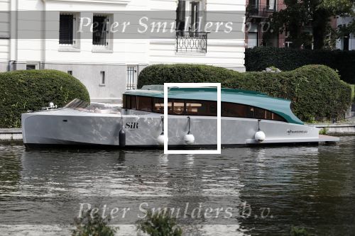 Amsterdam 28 augustus 2019
De nieuwe WATERDREAM boot van prins Bernhard Jr achter zijn huis.