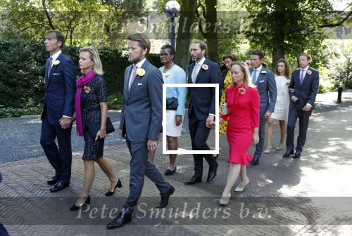 Den Haag 22 augustus 2019
Afscheidsdienst voor prinses Christina op paleis Noordeinde en de koninklijke stallen.
Aanwezig haar Kinderen Bernardo, Nicolas en Juliana alsmede prinses Beatrix prinses Irene prinses Margriet mr Pieter v Vollenhoven Koning Willem Alexander koningin Maxima prinses Mabel prins Constantijn Prinses laurentien en hun kinderen Leonore Claus Casimir Eloise   Prins Carlos  prinses Annemarie prinses Viktoria  Prins Jaime Prinses Carolina met man Albert Brenninkmeijer prinses Margarita met man Tjalling ten cate Prins floris en Prinses Aimee Prins Maurits en Prinses Marilene Prins Pieter Christiaan en Prins Bernhard jr.