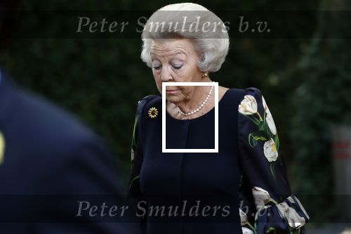 Den Haag 22 augustus 2019
Afscheidsdienst voor prinses Christina op paleis Noordeinde en de koninklijke stallen.
Aanwezig haar Kinderen Bernardo, Nicolas en Juliana alsmede prinses Beatrix prinses Irene prinses Margriet mr Pieter v Vollenhoven Koning Willem Alexander koningin Maxima prinses Mabel prins Constantijn Prinses laurentien en hun kinderen Leonore Claus Casimir Eloise   Prins Carlos  prinses Annemarie prinses Viktoria  Prins Jaime Prinses Carolina met man Albert Brenninkmeijer prinses Margarita met man Tjalling ten cate Prins floris en Prinses Aimee Prins Maurits en Prinses Marilene Prins Pieter Christiaan en Prins Bernhard jr.