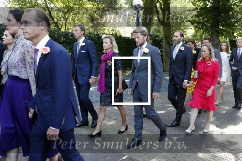 Den Haag 22 augustus 2019
Afscheidsdienst voor prinses Christina op paleis Noordeinde en de koninklijke stallen.
Aanwezig haar Kinderen Bernardo, Nicolas en Juliana alsmede prinses Beatrix prinses Irene prinses Margriet mr Pieter v Vollenhoven Koning Willem Alexander koningin Maxima prinses Mabel prins Constantijn Prinses laurentien en hun kinderen Leonore Claus Casimir Eloise   Prins Carlos  prinses Annemarie prinses Viktoria  Prins Jaime Prinses Carolina met man Albert Brenninkmeijer prinses Margarita met man Tjalling ten cate Prins floris en Prinses Aimee Prins Maurits en Prinses Marilene Prins Pieter Christiaan en Prins Bernhard jr.