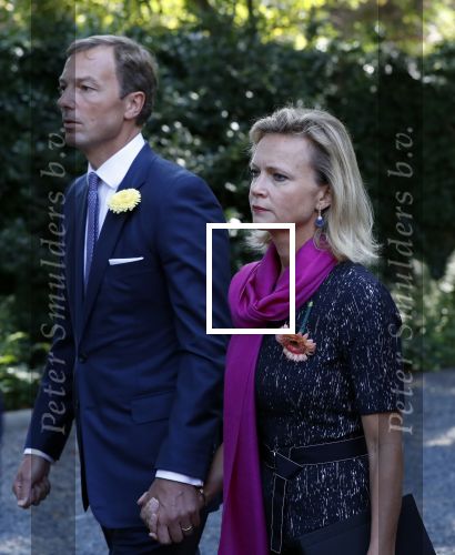 Den Haag 22 augustus 2019
Afscheidsdienst voor prinses Christina op paleis Noordeinde en de koninklijke stallen.
Aanwezig haar Kinderen Bernardo, Nicolas en Juliana alsmede prinses Beatrix prinses Irene prinses Margriet mr Pieter v Vollenhoven Koning Willem Alexander koningin Maxima prinses Mabel prins Constantijn Prinses laurentien en hun kinderen Leonore Claus Casimir Eloise   Prins Carlos  prinses Annemarie prinses Viktoria  Prins Jaime Prinses Carolina met man Albert Brenninkmeijer prinses Margarita met man Tjalling ten cate Prins floris en Prinses Aimee Prins Maurits en Prinses Marilene Prins Pieter Christiaan en Prins Bernhard jr.