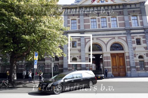 Den Haag 22 augustus 2019
Afscheidsdienst voor prinses Christina op paleis Noordeinde en de koninklijke stallen.
Aanwezig haar Kinderen Bernardo, Nicolas en Juliana alsmede prinses Beatrix prinses Irene prinses Margriet mr Pieter v Vollenhoven Koning Willem Alexander koningin Maxima prinses Mabel prins Constantijn Prinses laurentien en hun kinderen Leonore Claus Casimir Eloise   Prins Carlos  prinses Annemarie prinses Viktoria  Prins Jaime Prinses Carolina met man Albert Brenninkmeijer prinses Margarita met man Tjalling ten cate Prins floris en Prinses Aimee Prins Maurits en Prinses Marilene Prins Pieter Christiaan en Prins Bernhard jr.