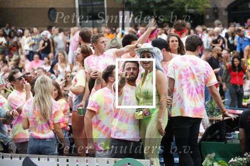 Amsterdam 3 augustus 2019
Gaypride in de grachten van Amsterdam.
Roxeanne Hazes met partner Erik Zwennes